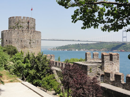 بازدیدی تاریخی در قلعه روملی حصار استانبول