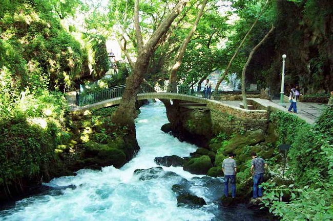 تجربه زیبایی طبیعت مدیترانه ای در آبشارهای خروشان آنتالیا