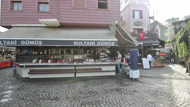 خریدی جانانه و ارزان در بازارهای اورتاکوی استانبول