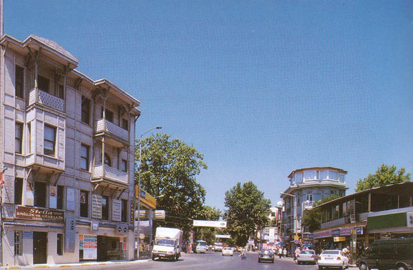 محله ساری یر Sariyar district استانبول یکی از منطقه‌های اصیل ترکیه
