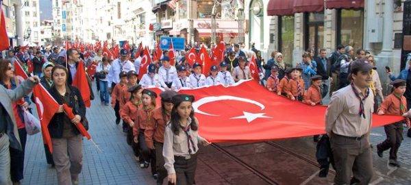 مراسم یادبود و بزرگداشت آتاتورک بنیان‌گذار کشور ترکیه