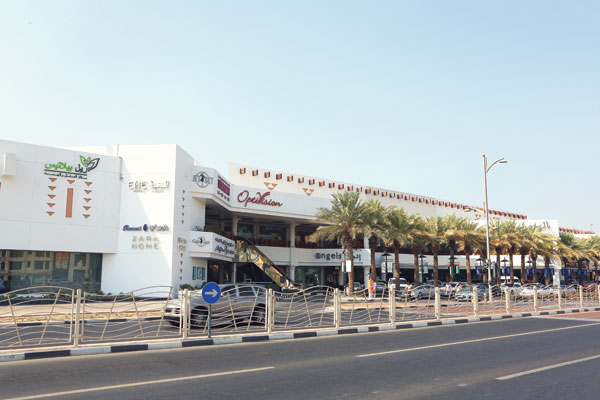 مرکز خرید پالم استریپ Palm Strip در دبی، یک مرکز خرید با منظره‌ای زیبا