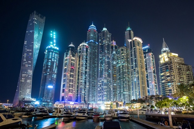 دیدار آسمان خراش های بی نظیر در منطقه دبی مارینا Dubai Marina