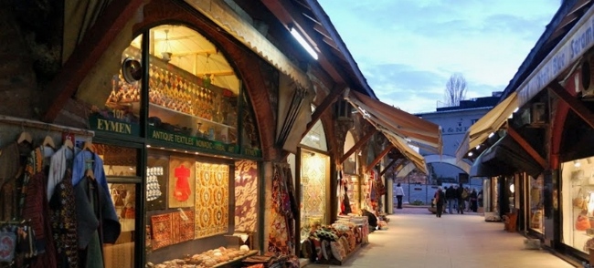 بازار آراستا در استانبول یک بازار همه چی تمام