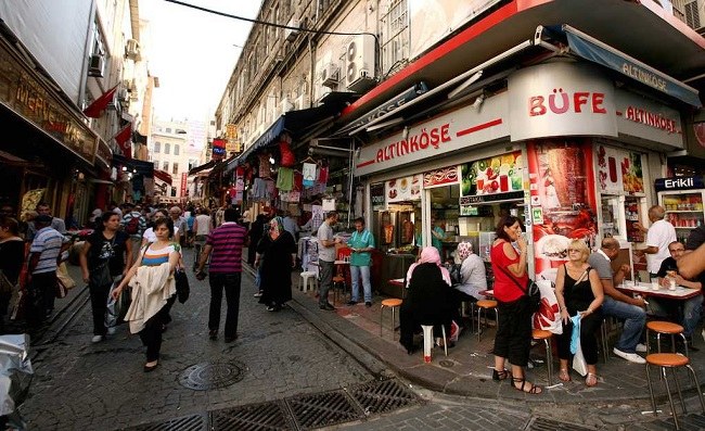 لذت از خرید ارزان در بازار محمود پاشا استانبول