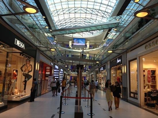 مرکز خرید پالادیوم در استانبول یکی از زیباترین و مدرن‌ترین مراکز خرید در این شهر