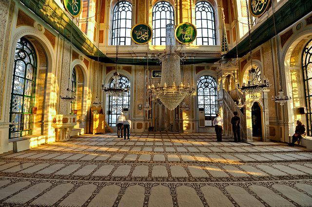مسجد اورتاکوی استانبول نیایشگاه ساحلی با جلوه‌ای سلطنتی