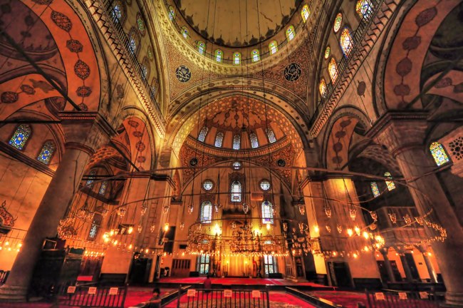 مسجد بایزید استانبول یکی از دیدنی ترین مساجد این شهر رویایی