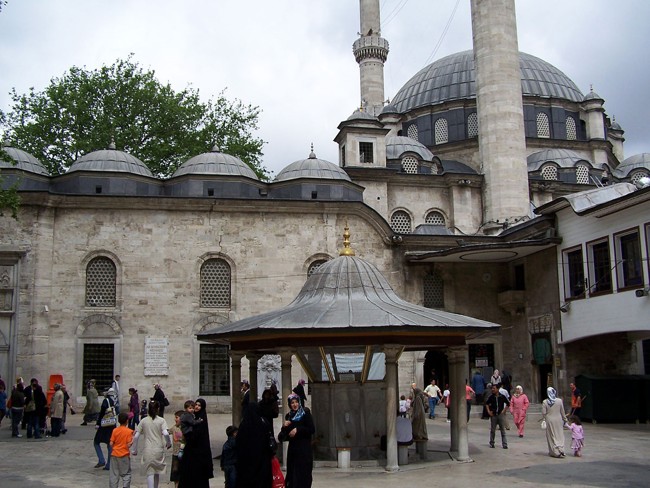 مسجد جامع ایوب سلطان استانبول میعادگاهی معنوی و مقدس‌ترین زیارتگاه ترکیه