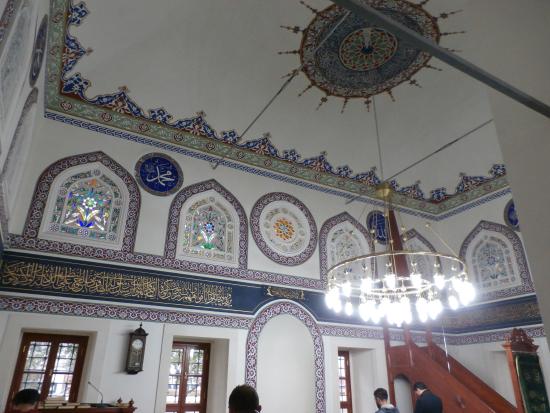 مسجد حسین آقا استانبول، ساده‌ترین مسجد تاریخی استانبول