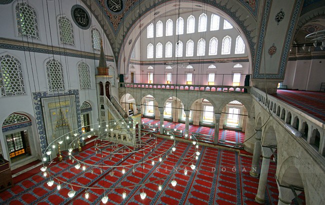 مسجد زال محمود پاشا استانبول،یادگاری از وزیر و سیاستمدار عثمانی قرن شانزدهم میلادی