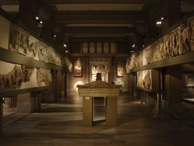 موزه باستان شناسی استانبول یک استانبول در ابعاد یک موزه؛ تنها کافی است به این موزه قدم بگذرید تا تمام دیدنی‌های شهر را یکجا از نظر بگذرانید