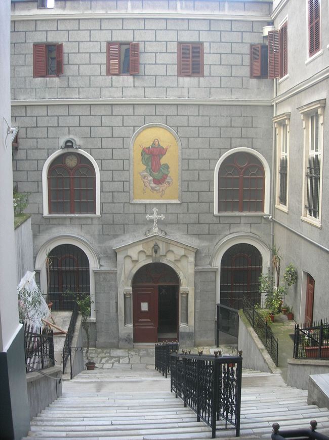 کلیسای سنت ماری مغولان استانبول، معبدی وقف حضرت مریم مقدس