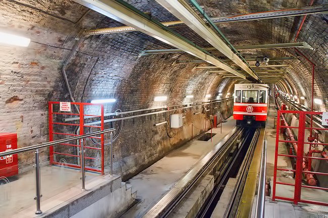 تونل قدیمی استانبول در آستانه 144 سالگی