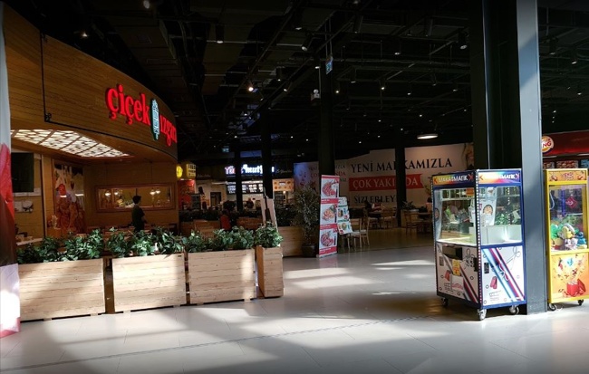 مرکز خرید کاردیوم استانبول Kardiyum AVM Istanbul مرکز خریدی مدرن و با تفریحاتی خانواده محور