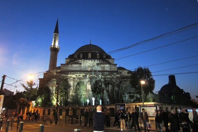 مسجد آتیک علی پاشا استانبول، بنایی تاریخی از وزیری دانا (Gazi Atik Ali Pasha Mosque)