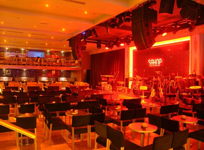 کلوب صحنه استانبول istanbul sahne club بهترین مکان برای تفریح شبانه با خوانندگان مشهور